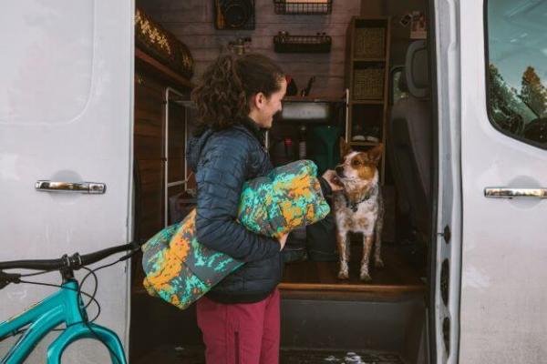 Ruffwear Basecamp Bed Orange Reef Gr.L 122 x 77 cm Ruffwear Basecamp Bed Orange Reef Gr.L 122 x 77 cm